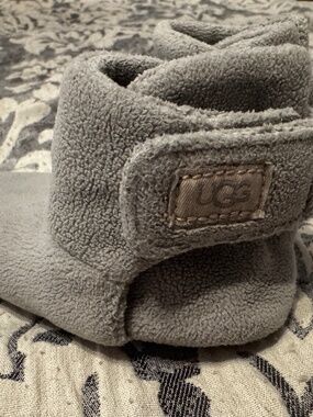 Gray UGG Infant Booties Size 2 Cozy Soft Velcro